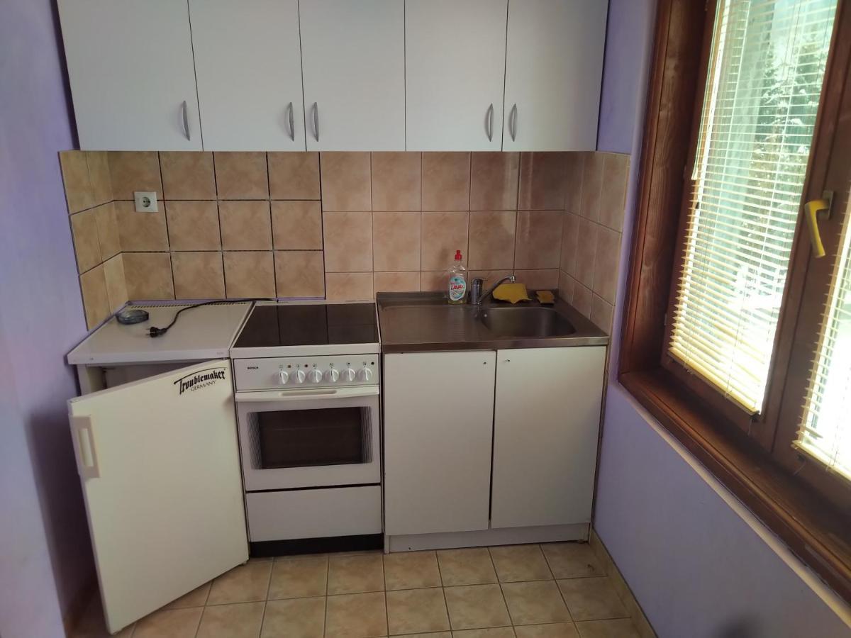 Apartments And Rooms Vicko Brzeće Exterior foto