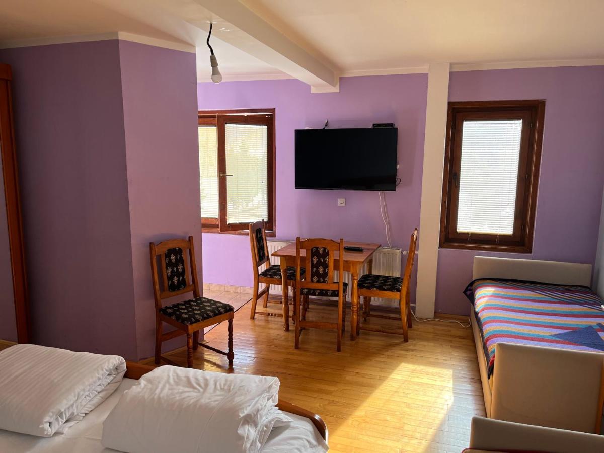 Apartments And Rooms Vicko Brzeće Exterior foto